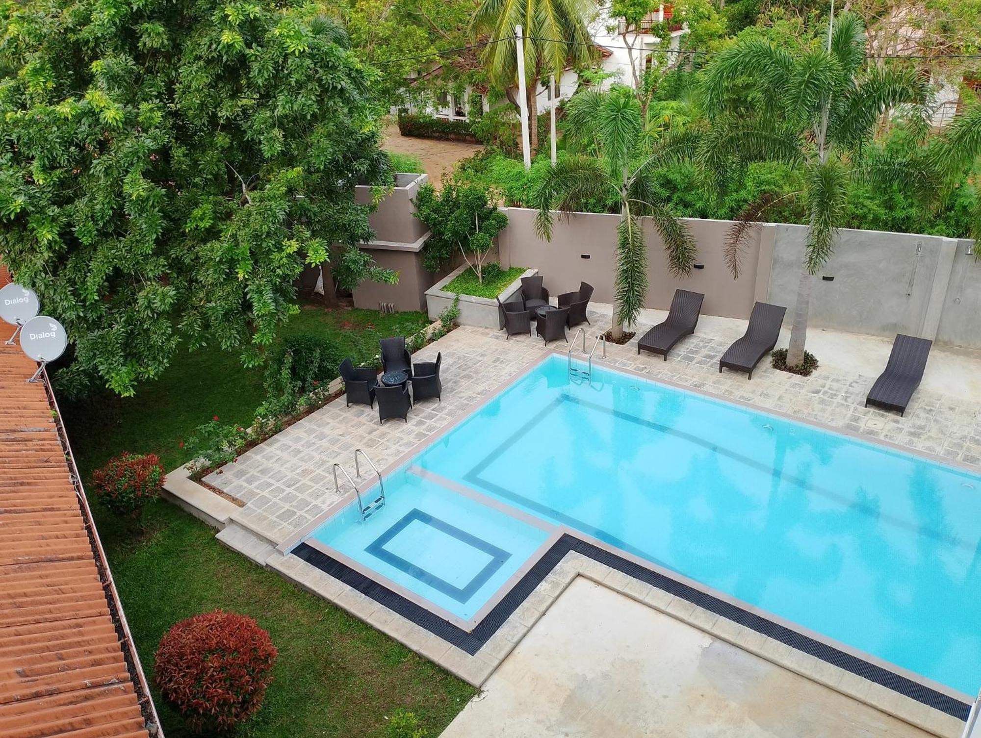 Malindu Yala Gate Hotel Tissamaharama Exterior foto