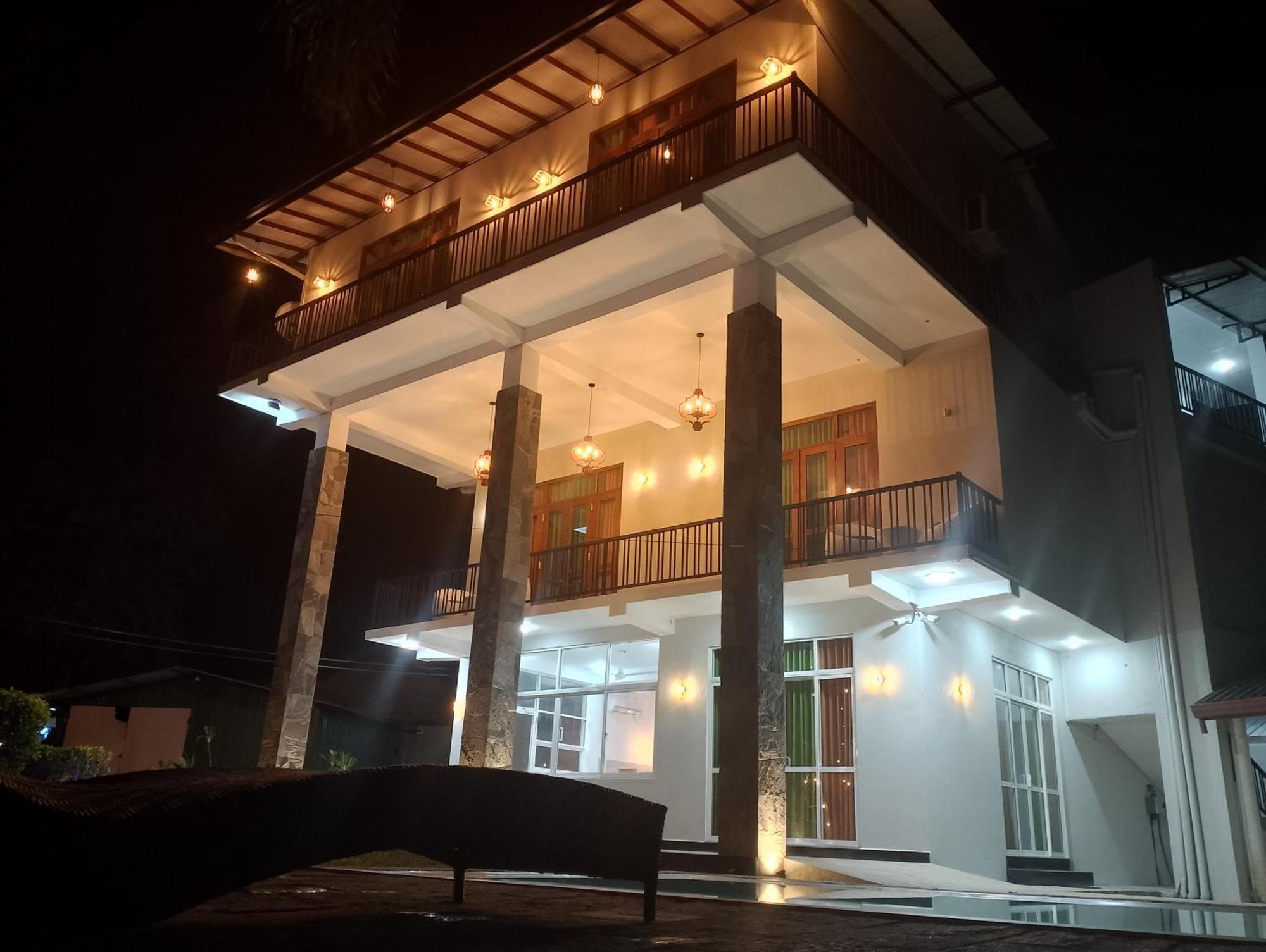 Malindu Yala Gate Hotel Tissamaharama Exterior foto