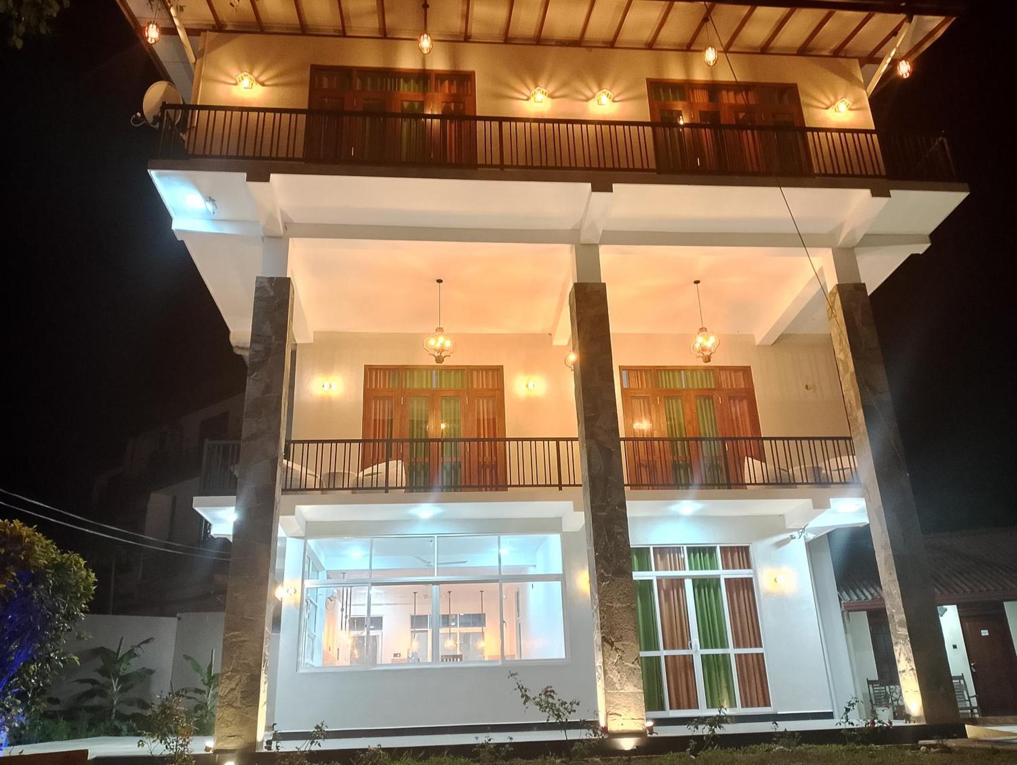 Malindu Yala Gate Hotel Tissamaharama Exterior foto