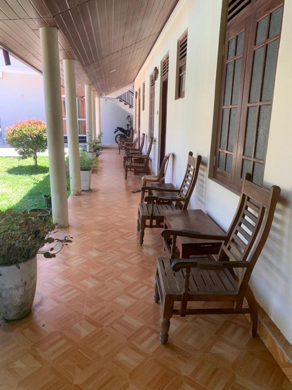 Malindu Yala Gate Hotel Tissamaharama Exterior foto